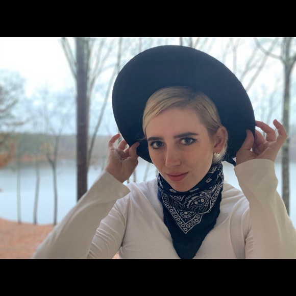 Meet your Posher, Chelsea - Picture 4 of 6